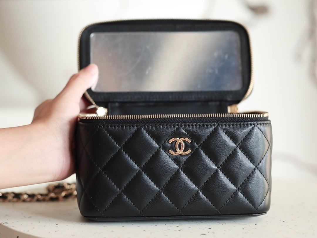 Elegant Quilted Mini Case