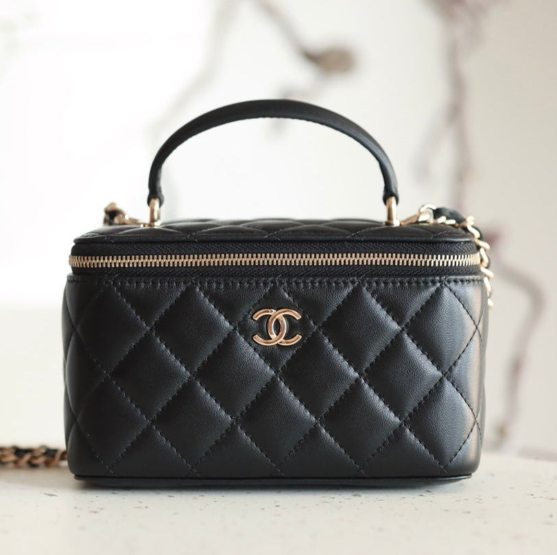 Elegant Quilted Mini Case