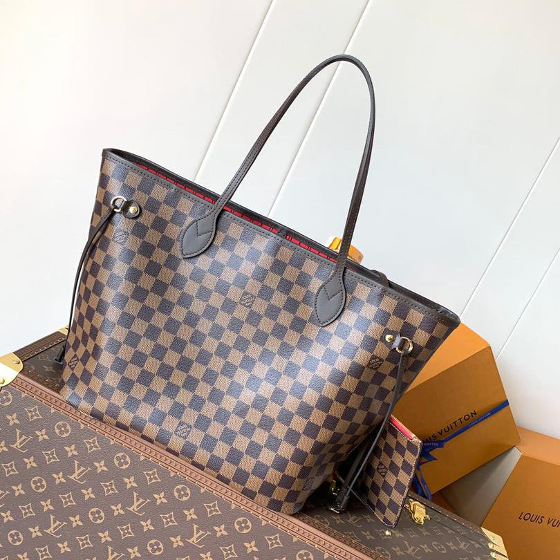 Elegant Checkered Tote Bag