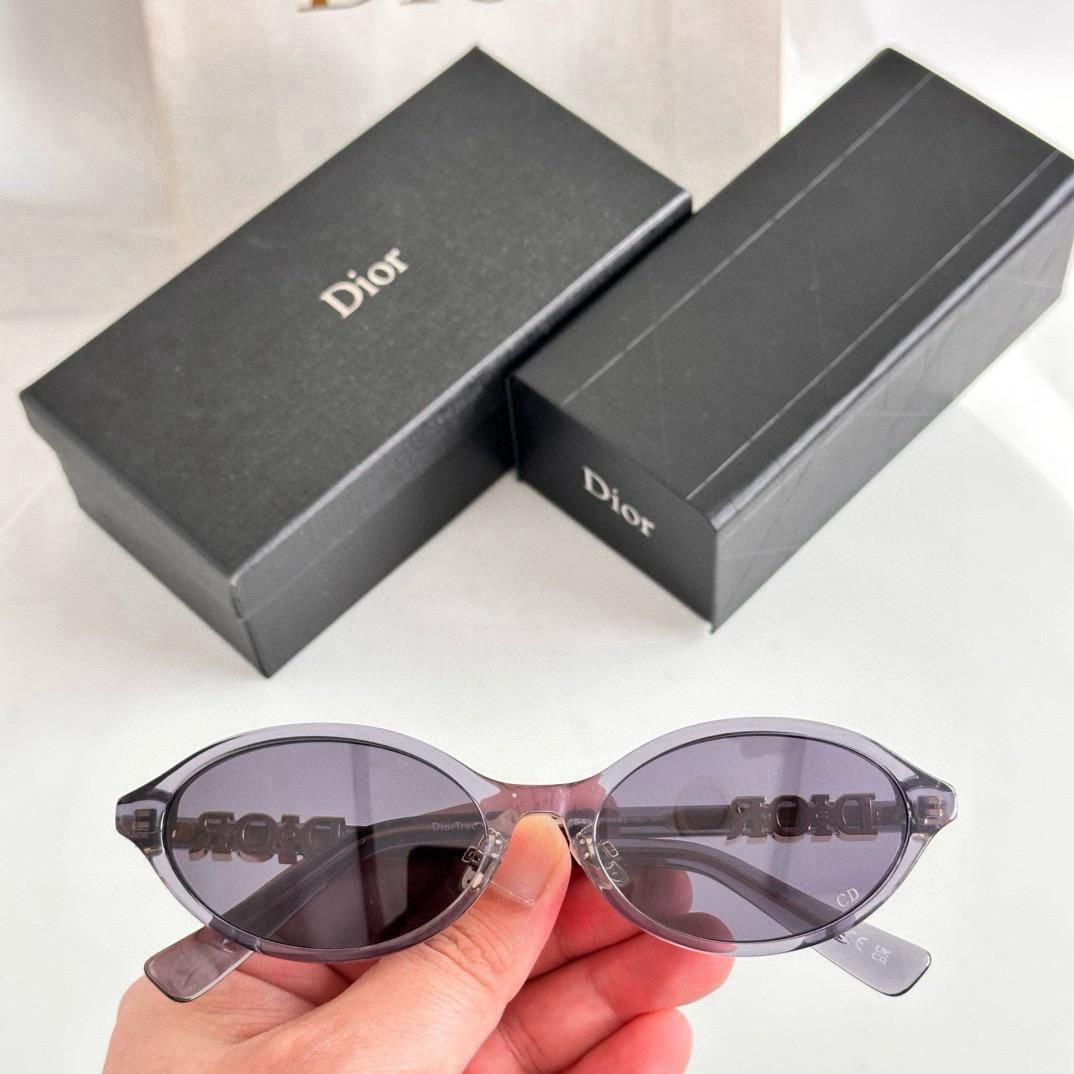 Classic Oval Sunglasses