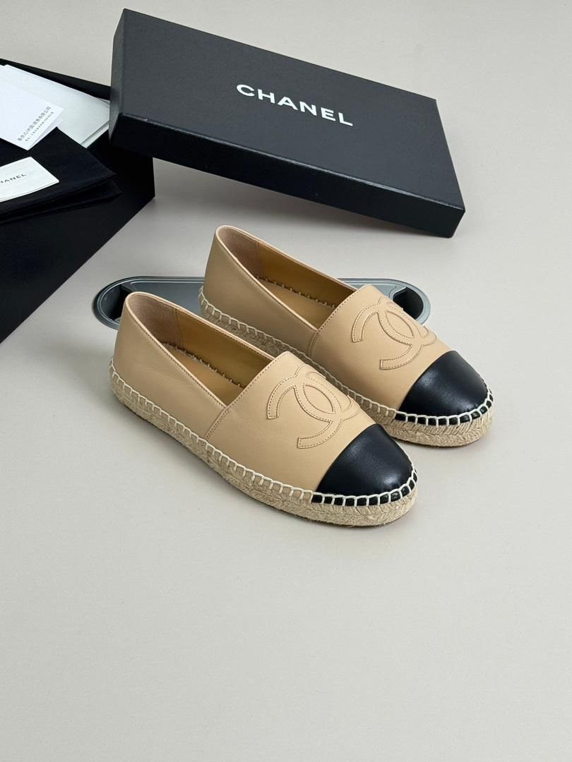 Cream-Colored lambskin espadrille