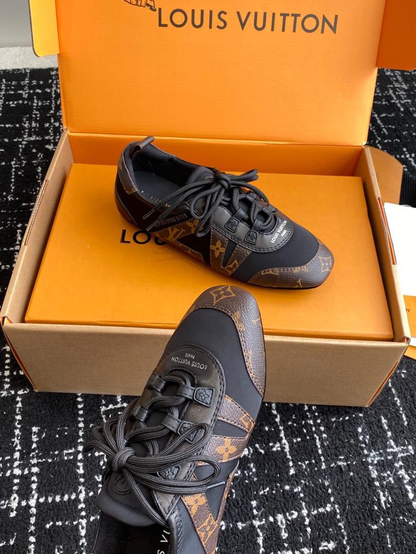 Low-Kerina Sneakers