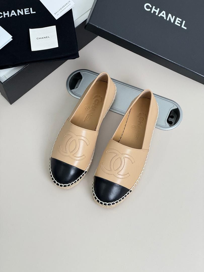 Cream-Colored lambskin espadrille